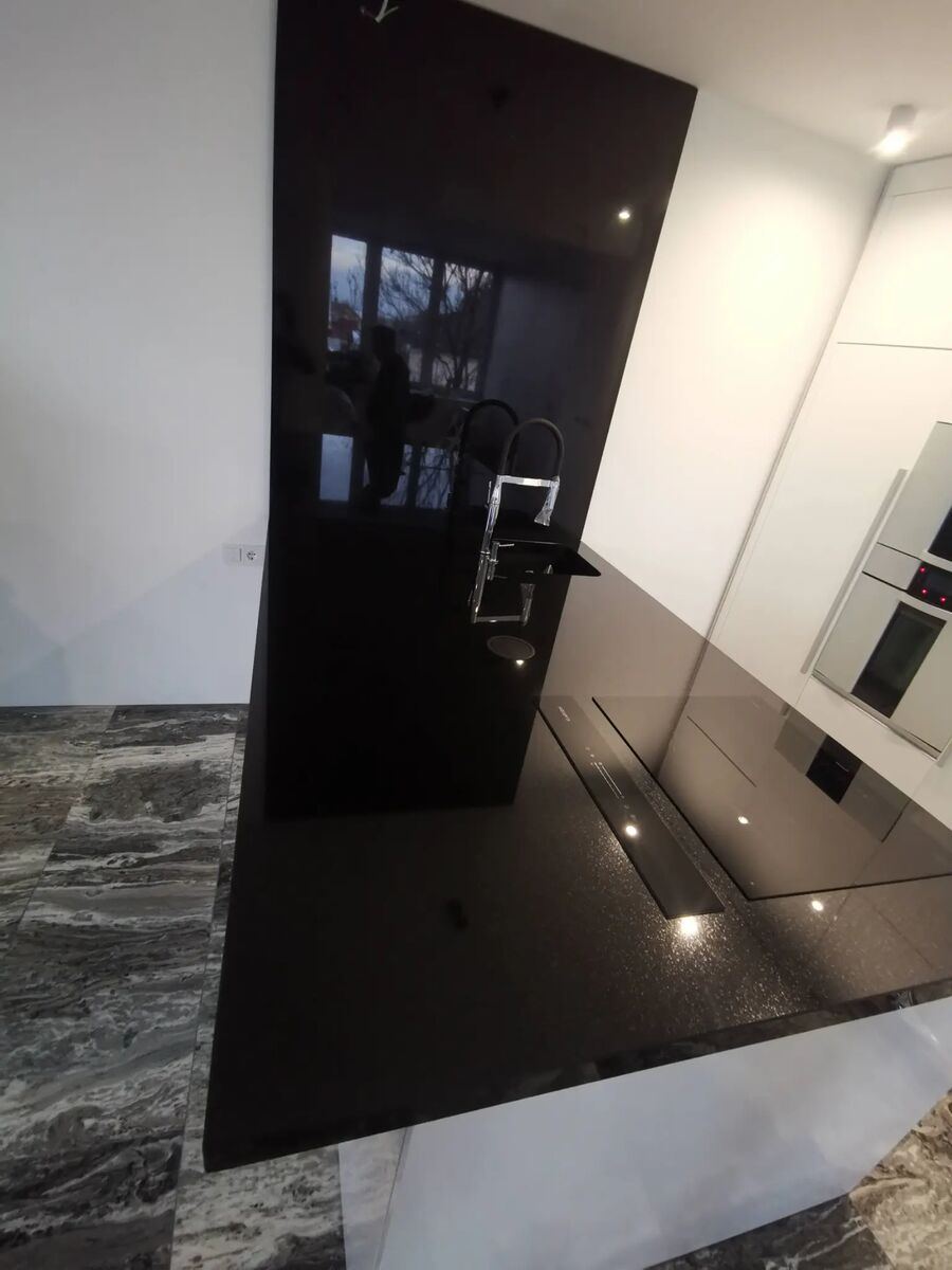Arbeitsplatte und Kochinsel aus Granit Black Star Galaxy