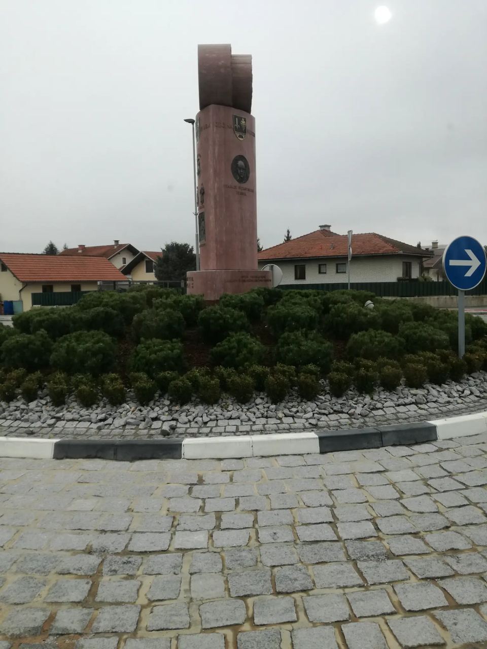 Denkmal aus rotem Sandstein